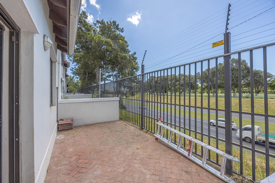 To Let 3 Bedroom Property for Rent in Mowbray Western Cape